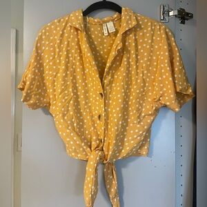 Chic Yellow Polka Dot Button-Down Shirt